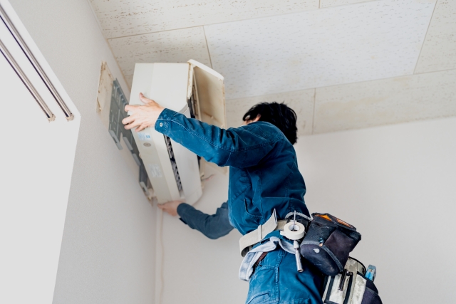 エアコン工事作業例